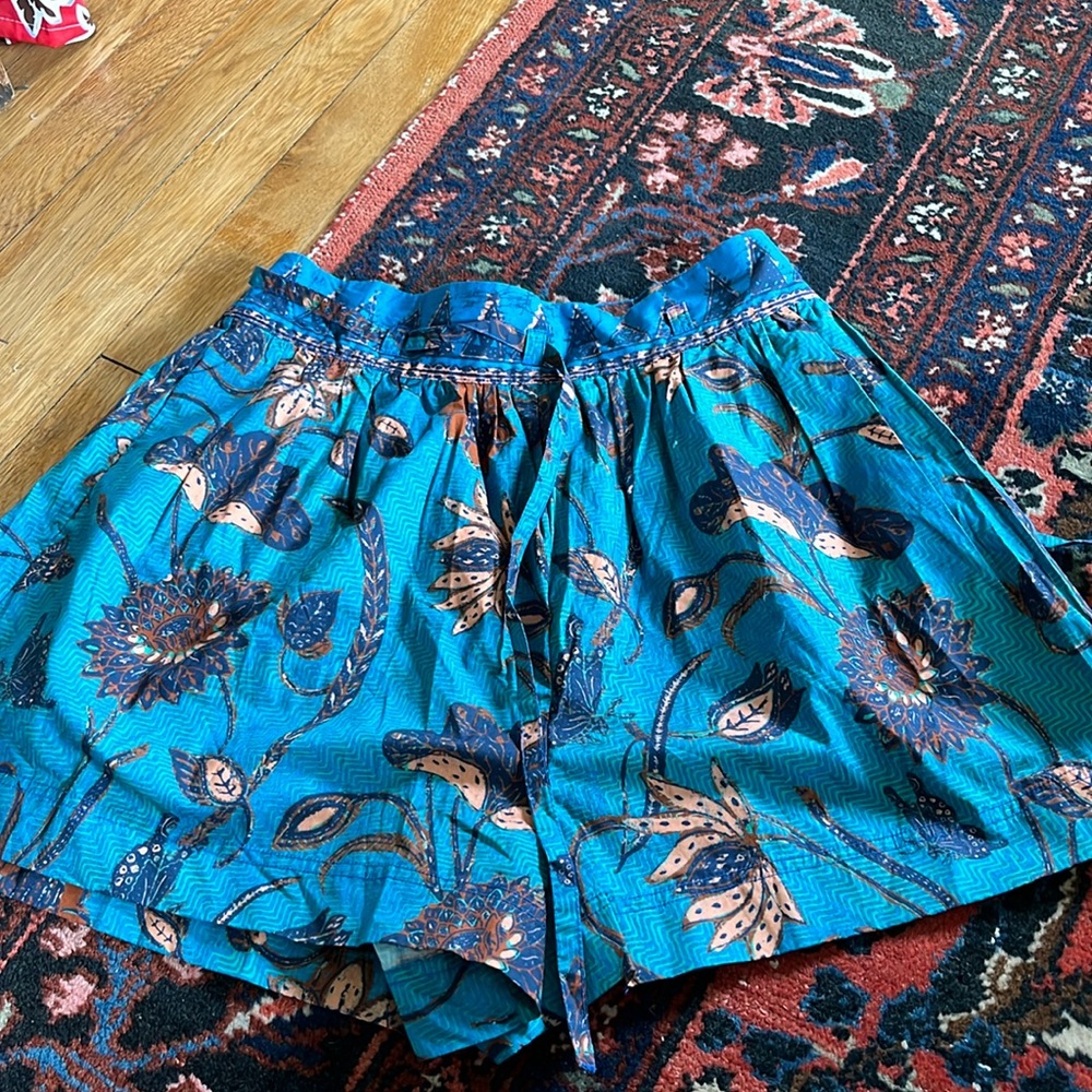 Ulla Johnson Teal Floral Cotton Shorts with Navy & Beige Accents - Picture 1 of 5